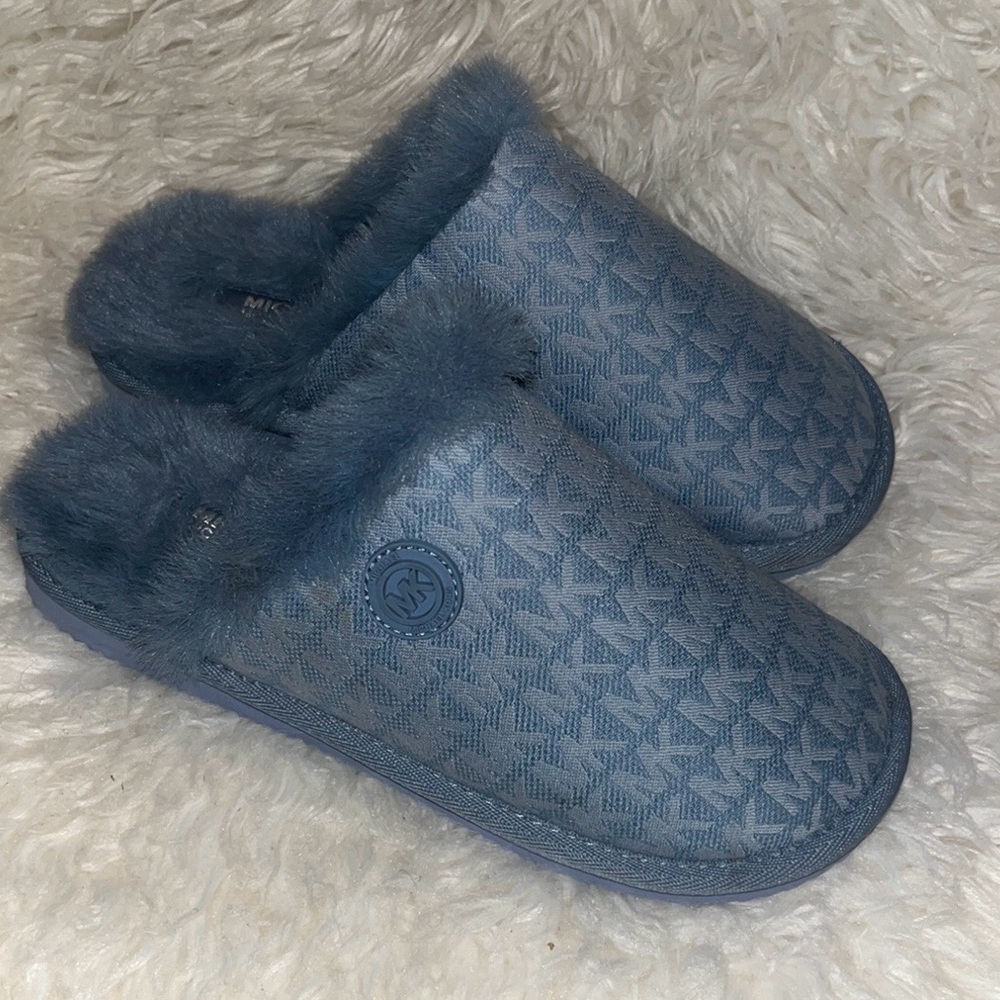 Blue Fur-Lined Slippers Size 7